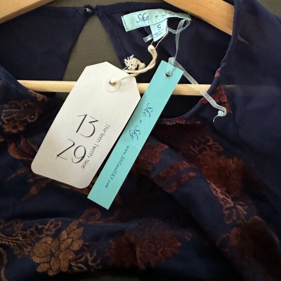 She‎ + Sky Silk Navy Blue Copper Velvet Burnout Button Keyhole Peasant Tunic Top - Picture 3 of 8